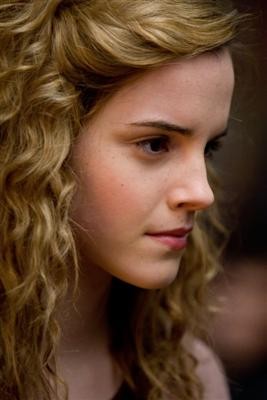 hermione-mq-still-scar-potter.jpg