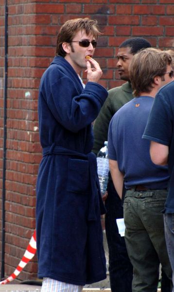 Doctor_Who_-_Christmas_Episodes_-_The_Christmas_Invasion_-_On_Set_(51).jpg