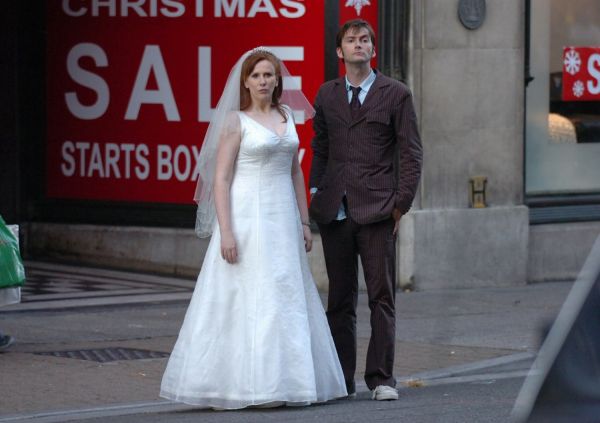 Doctor_Who_-_Christmas_Episodes__-_The_Runaway_Bride_-_On_Set_(02).jpg