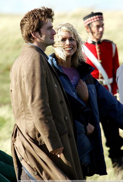 Doctor_Who_-_Season_2_-_HQ_Images_-_On_Set_(various)_(12).jpg