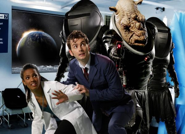 Doctor_Who_-_Season_3_-_HQ_Images_-_Promotional_Photos_(25).jpg