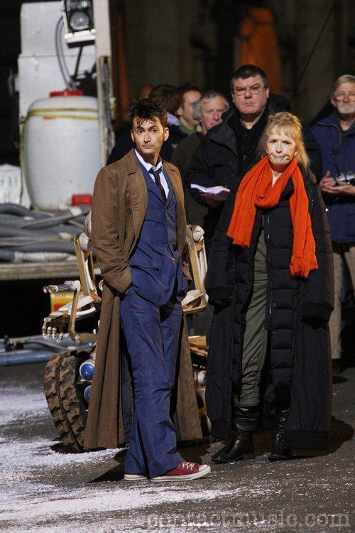 Doctor_Who_-_The_Specials_-_The_Waters_of_Mars_-_On_Set_-_late_February_2009_(06).jpg
