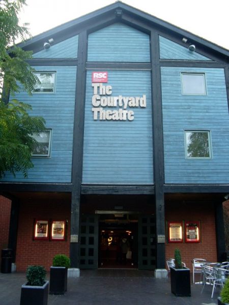 Theatre_-_Stratford_Upon_Avon_-_Stage_Door_(3rd_Oct_2008)_(07).jpg