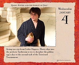 Harry e o Ovo
Foto do calend�rio promocional de Harry Potter e o C�lice de Fogo em que Harry est� no Banheiro dos Monitores e o Ovo que cont�m as pistas pra Segunda Tarefa do Torneio Tribuxo.

