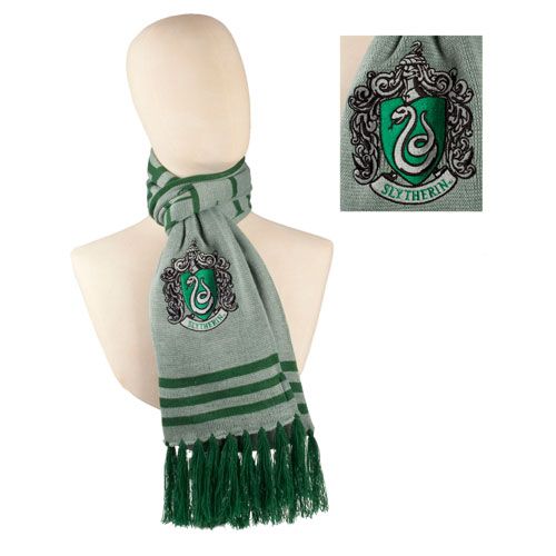 L_4HOUSES_Accessories_Neckwear_HarryPotter_Accessories_SlytherinScarf_1231737.JPG