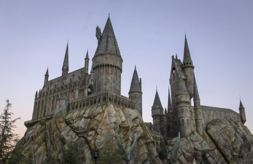 Hogwarts_Castle-WWoHP_at_USH.jpg
